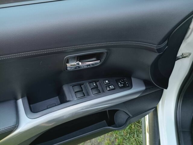 Белый Мицубиси Аутлендер, объемом двигателя 2.2 л и пробегом 232 тыс. км за 11100 $, фото 19 на Automoto.ua