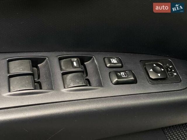 Білий Міцубісі Аутлендер, об'ємом двигуна 2 л та пробігом 248 тис. км за 10490 $, фото 20 на Automoto.ua