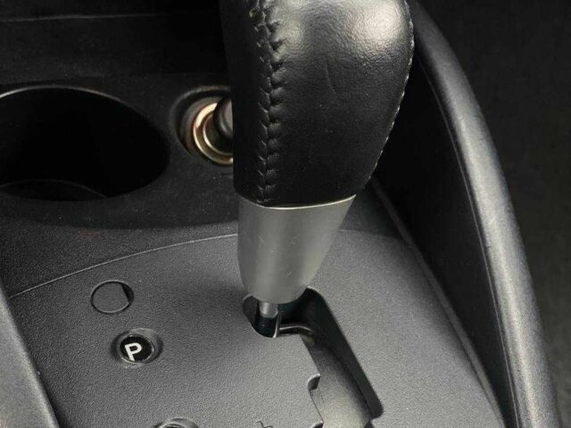 Белый Мицубиси Аутлендер, объемом двигателя 2 л и пробегом 248 тыс. км за 10490 $, фото 18 на Automoto.ua