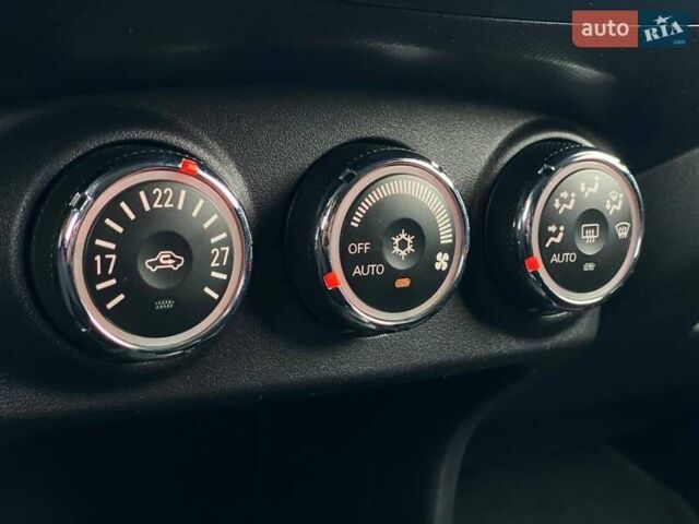 Білий Міцубісі Аутлендер, об'ємом двигуна 2 л та пробігом 248 тис. км за 10490 $, фото 30 на Automoto.ua