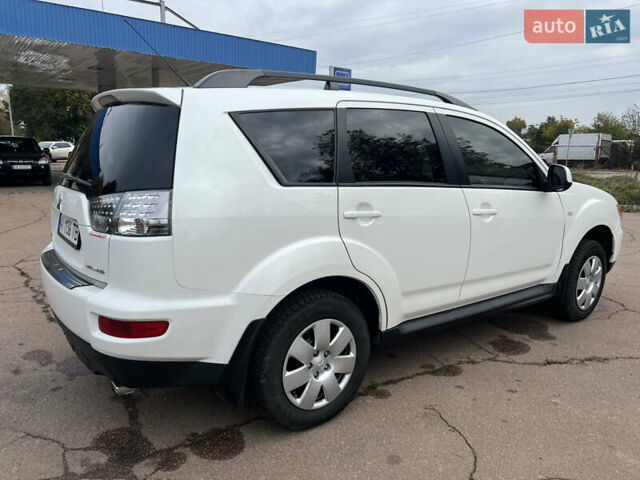 Білий Міцубісі Аутлендер, об'ємом двигуна 2.36 л та пробігом 260 тис. км за 9700 $, фото 22 на Automoto.ua