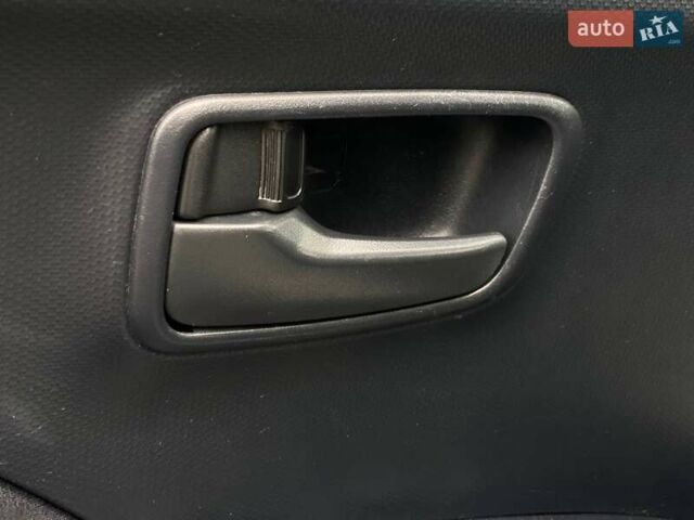 Білий Міцубісі Аутлендер, об'ємом двигуна 2 л та пробігом 248 тис. км за 10490 $, фото 18 на Automoto.ua