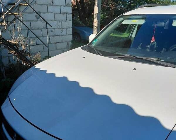 Білий Міцубісі Аутлендер, об'ємом двигуна 2.3 л та пробігом 288 тис. км за 12000 $, фото 3 на Automoto.ua