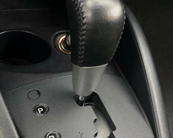 Білий Міцубісі Аутлендер, об'ємом двигуна 2 л та пробігом 248 тис. км за 10490 $, фото 34 на Automoto.ua