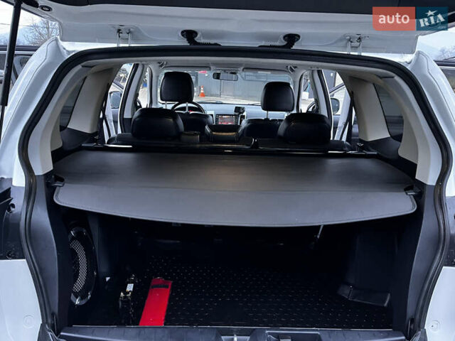 Белый Мицубиси Аутлендер, объемом двигателя 2.3 л и пробегом 161 тыс. км за 11150 $, фото 38 на Automoto.ua