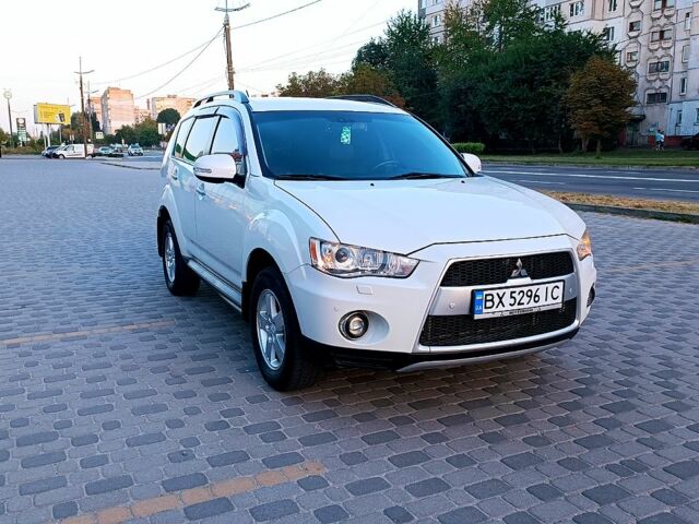 Белый Мицубиси Аутлендер, объемом двигателя 2.4 л и пробегом 187 тыс. км за 9700 $, фото 4 на Automoto.ua