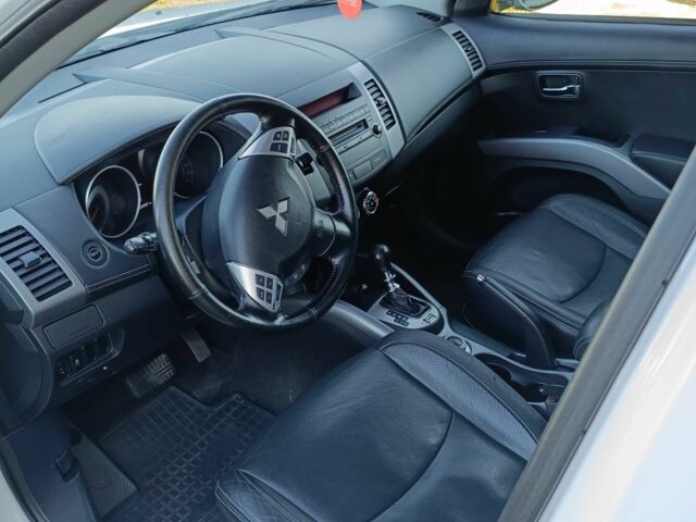 Белый Мицубиси Аутлендер, объемом двигателя 2.2 л и пробегом 232 тыс. км за 11100 $, фото 14 на Automoto.ua