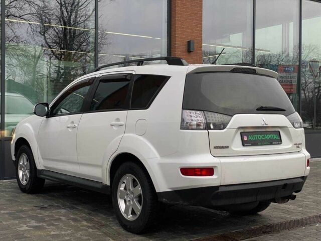Белый Мицубиси Аутлендер, объемом двигателя 2 л и пробегом 248 тыс. км за 10490 $, фото 7 на Automoto.ua