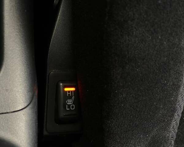 Білий Міцубісі Аутлендер, об'ємом двигуна 2 л та пробігом 248 тис. км за 10490 $, фото 35 на Automoto.ua