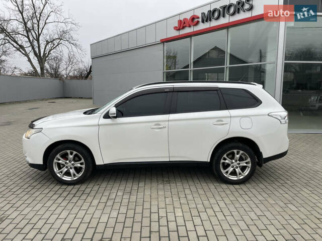 Білий Міцубісі Аутлендер, об'ємом двигуна 2 л та пробігом 194 тис. км за 9200 $, фото 7 на Automoto.ua