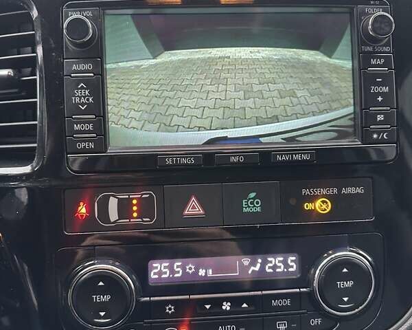 Білий Міцубісі Аутлендер, об'ємом двигуна 2.27 л та пробігом 177 тис. км за 11650 $, фото 7 на Automoto.ua