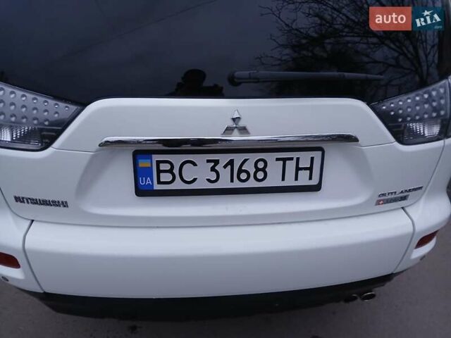 Білий Міцубісі Аутлендер, об'ємом двигуна 2.2 л та пробігом 181 тис. км за 12300 $, фото 8 на Automoto.ua