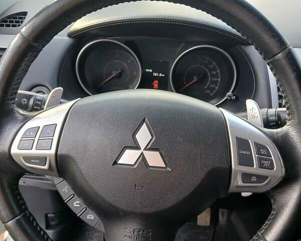 Білий Міцубісі Аутлендер, об'ємом двигуна 2.2 л та пробігом 181 тис. км за 12300 $, фото 29 на Automoto.ua