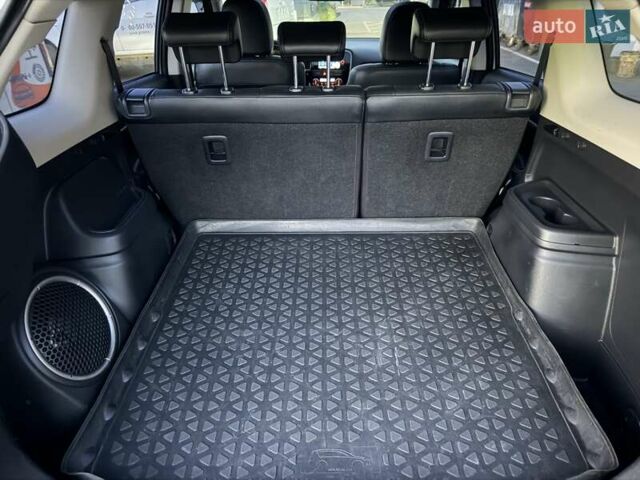 Білий Міцубісі Аутлендер, об'ємом двигуна 2.4 л та пробігом 154 тис. км за 12999 $, фото 22 на Automoto.ua