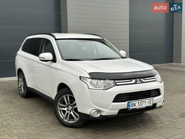 Білий Міцубісі Аутлендер, об'ємом двигуна 2.27 л та пробігом 177 тис. км за 11650 $, фото 18 на Automoto.ua