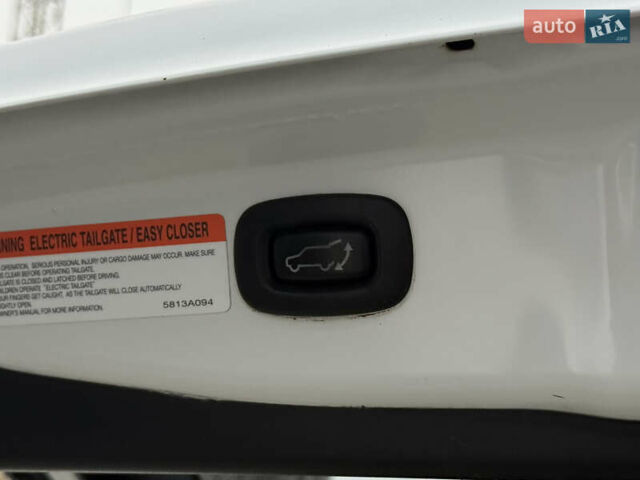Белый Мицубиси Аутлендер, объемом двигателя 2.27 л и пробегом 264 тыс. км за 13500 $, фото 21 на Automoto.ua