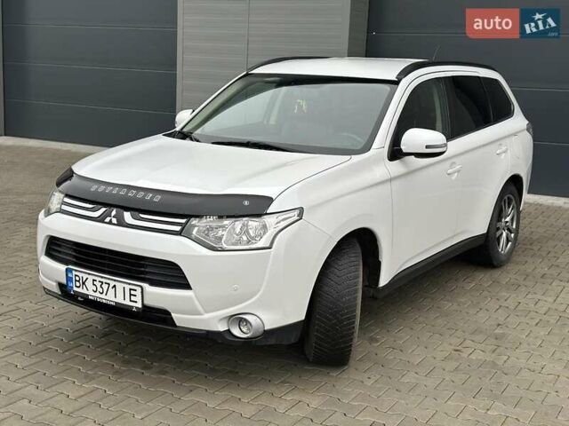 Білий Міцубісі Аутлендер, об'ємом двигуна 2.27 л та пробігом 177 тис. км за 11650 $, фото 8 на Automoto.ua