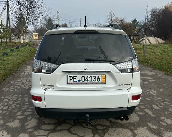 Белый Мицубиси Аутлендер, объемом двигателя 2.2 л и пробегом 226 тыс. км за 10999 $, фото 7 на Automoto.ua