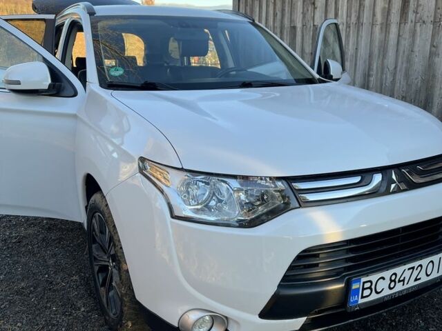 Білий Міцубісі Аутлендер, об'ємом двигуна 2.3 л та пробігом 215 тис. км за 12800 $, фото 11 на Automoto.ua