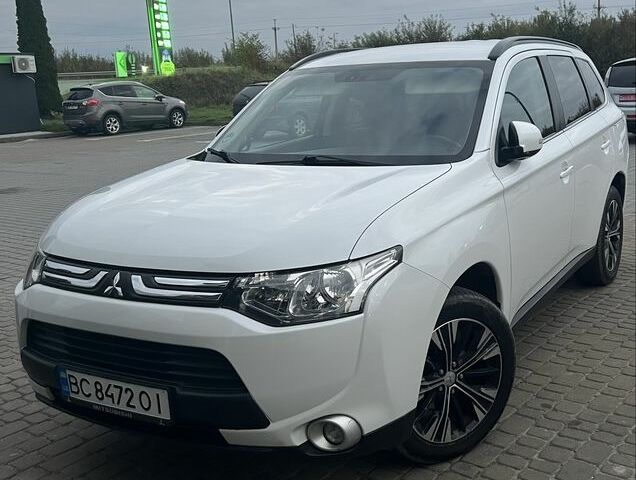 Білий Міцубісі Аутлендер, об'ємом двигуна 2.3 л та пробігом 215 тис. км за 12800 $, фото 1 на Automoto.ua