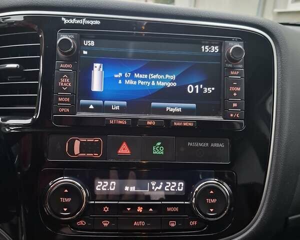 Белый Мицубиси Аутлендер, объемом двигателя 2.3 л и пробегом 247 тыс. км за 14100 $, фото 6 на Automoto.ua