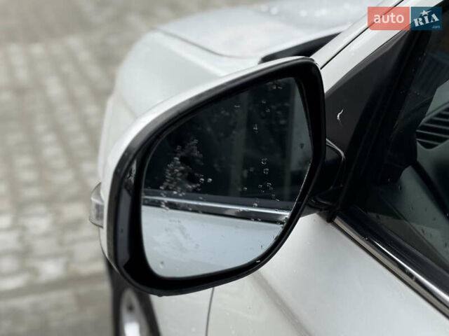 Белый Мицубиси Аутлендер, объемом двигателя 2.27 л и пробегом 264 тыс. км за 13500 $, фото 50 на Automoto.ua