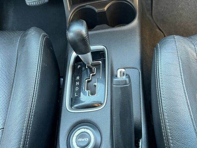 Білий Міцубісі Аутлендер, об'ємом двигуна 2.3 л та пробігом 215 тис. км за 12800 $, фото 16 на Automoto.ua