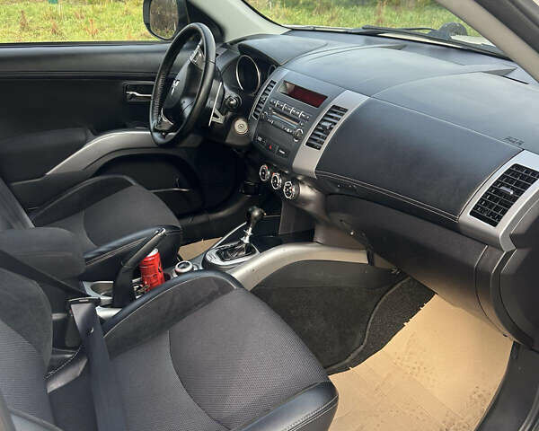 Белый Мицубиси Аутлендер, объемом двигателя 2.2 л и пробегом 226 тыс. км за 10999 $, фото 10 на Automoto.ua