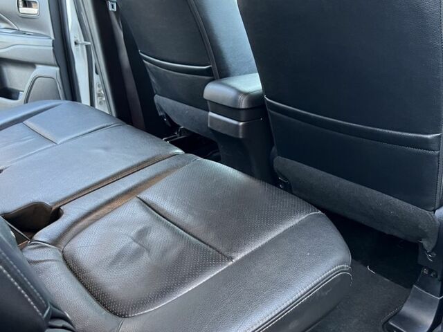 Білий Міцубісі Аутлендер, об'ємом двигуна 2.3 л та пробігом 215 тис. км за 12800 $, фото 18 на Automoto.ua