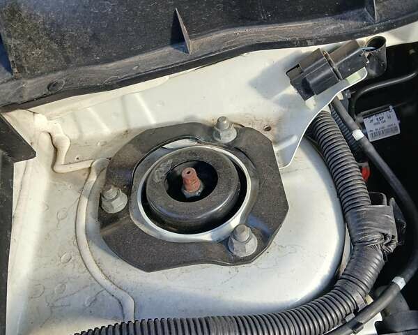 Білий Міцубісі Аутлендер, об'ємом двигуна 2.2 л та пробігом 181 тис. км за 12300 $, фото 33 на Automoto.ua