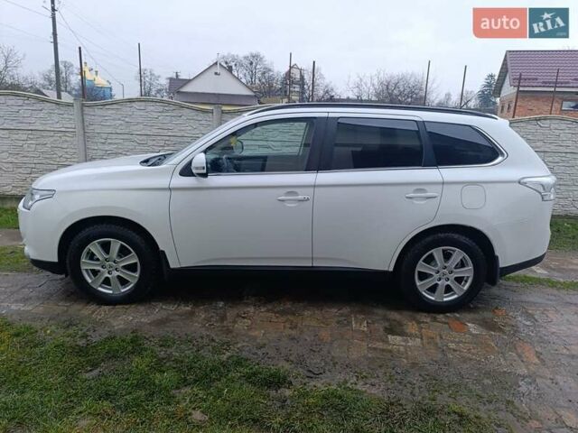 Белый Мицубиси Аутлендер, объемом двигателя 2.2 л и пробегом 278 тыс. км за 12600 $, фото 8 на Automoto.ua