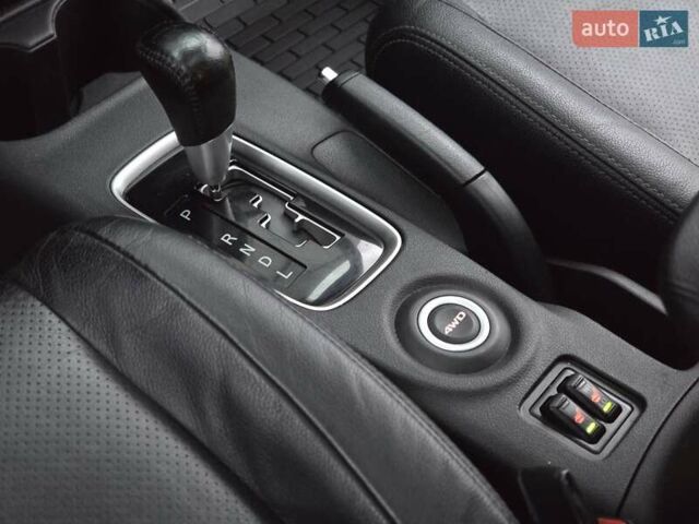 Міцубісі Аутлендер 2013 у Харкові на Automoto.ua Білий Міцубісі Аутлендер, об'ємом двигуна 2.4 л та пробігом 146 тис. км за 12900 $, фото 33 на Automoto.ua