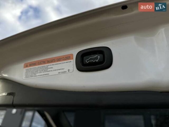 Міцубісі Аутлендер 2013 у Івано-Франківську на Automoto.ua Білий Міцубісі Аутлендер, об'ємом двигуна 2 л та пробігом 213 тис. км за 13888 $, фото 32 на Automoto.ua