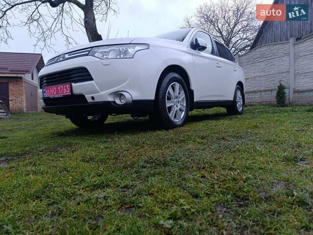 Белый Мицубиси Аутлендер, объемом двигателя 2.2 л и пробегом 278 тыс. км за 12600 $, фото 19 на Automoto.ua