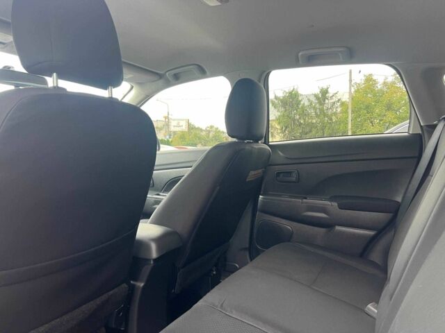 Білий Міцубісі Аутлендер, об'ємом двигуна 2 л та пробігом 224 тис. км за 9900 $, фото 16 на Automoto.ua