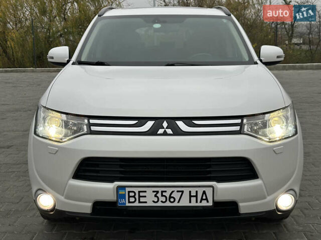Белый Мицубиси Аутлендер, объемом двигателя 2.4 л и пробегом 175 тыс. км за 13900 $, фото 12 на Automoto.ua