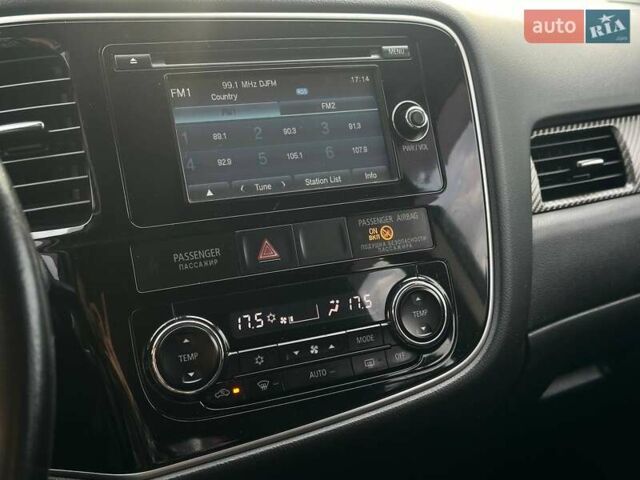 Белый Мицубиси Аутлендер, объемом двигателя 2.4 л и пробегом 183 тыс. км за 13100 $, фото 9 на Automoto.ua
