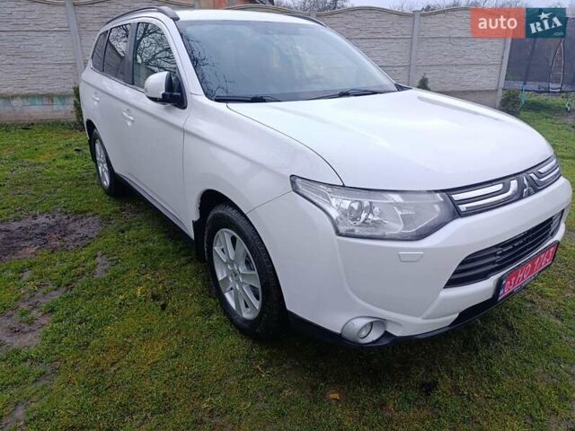 Белый Мицубиси Аутлендер, объемом двигателя 2.2 л и пробегом 278 тыс. км за 12600 $, фото 16 на Automoto.ua