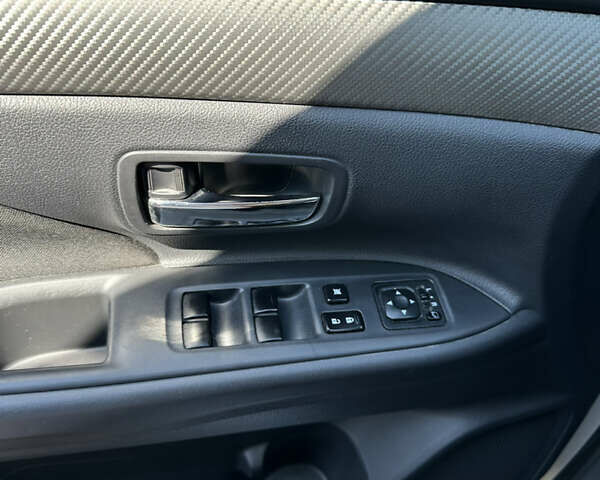 Белый Мицубиси Аутлендер, объемом двигателя 2.4 л и пробегом 114 тыс. км за 16800 $, фото 14 на Automoto.ua