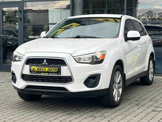 Білий Міцубісі Аутлендер, об'ємом двигуна 2 л та пробігом 224 тис. км за 9900 $, фото 2 на Automoto.ua