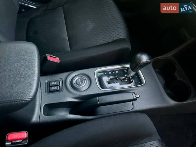 Белый Мицубиси Аутлендер, объемом двигателя 2 л и пробегом 127 тыс. км за 13200 $, фото 11 на Automoto.ua