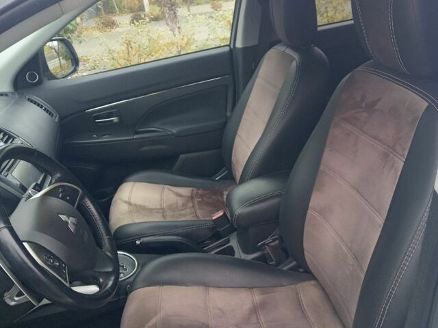 Білий Міцубісі Аутлендер, об'ємом двигуна 2 л та пробігом 203 тис. км за 10750 $, фото 4 на Automoto.ua