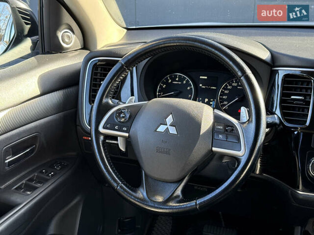 Белый Мицубиси Аутлендер, объемом двигателя 2.4 л и пробегом 148 тыс. км за 12900 $, фото 19 на Automoto.ua