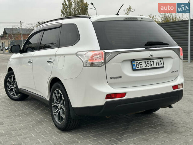 Белый Мицубиси Аутлендер, объемом двигателя 2.4 л и пробегом 175 тыс. км за 13900 $, фото 13 на Automoto.ua