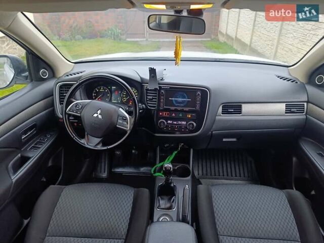 Белый Мицубиси Аутлендер, объемом двигателя 2.2 л и пробегом 278 тыс. км за 12600 $, фото 42 на Automoto.ua