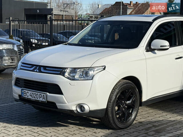 Белый Мицубиси Аутлендер, объемом двигателя 2.4 л и пробегом 148 тыс. км за 12900 $, фото 7 на Automoto.ua
