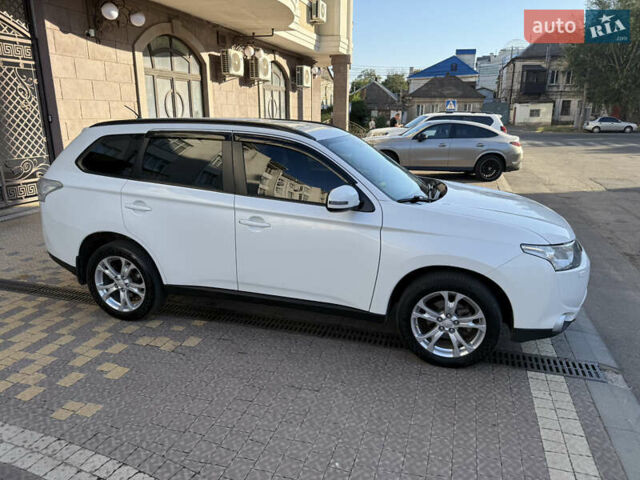 Білий Міцубісі Аутлендер, об'ємом двигуна 2.36 л та пробігом 146 тис. км за 14300 $, фото 18 на Automoto.ua