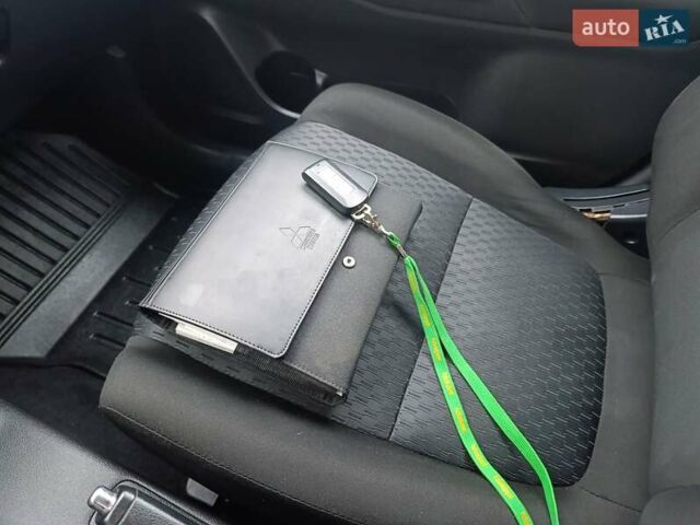 Белый Мицубиси Аутлендер, объемом двигателя 2.2 л и пробегом 278 тыс. км за 12600 $, фото 53 на Automoto.ua