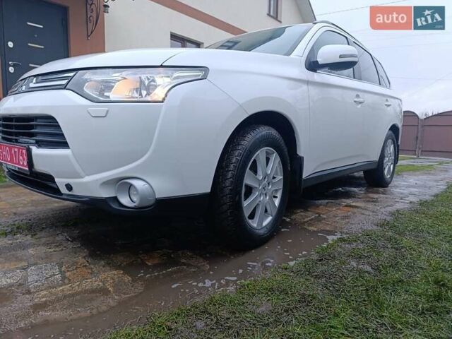 Белый Мицубиси Аутлендер, объемом двигателя 2.2 л и пробегом 278 тыс. км за 12600 $, фото 15 на Automoto.ua