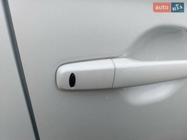 Белый Мицубиси Аутлендер, объемом двигателя 2.2 л и пробегом 278 тыс. км за 12600 $, фото 47 на Automoto.ua